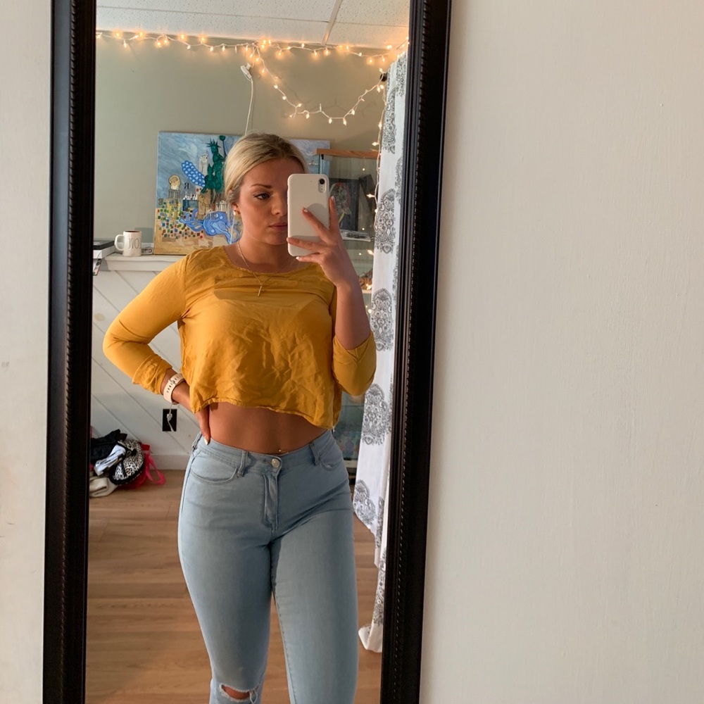 Cropped shirt
